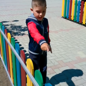 Terenurile de joacă pentru copii din orașul Căușeni îngrădite de autorități